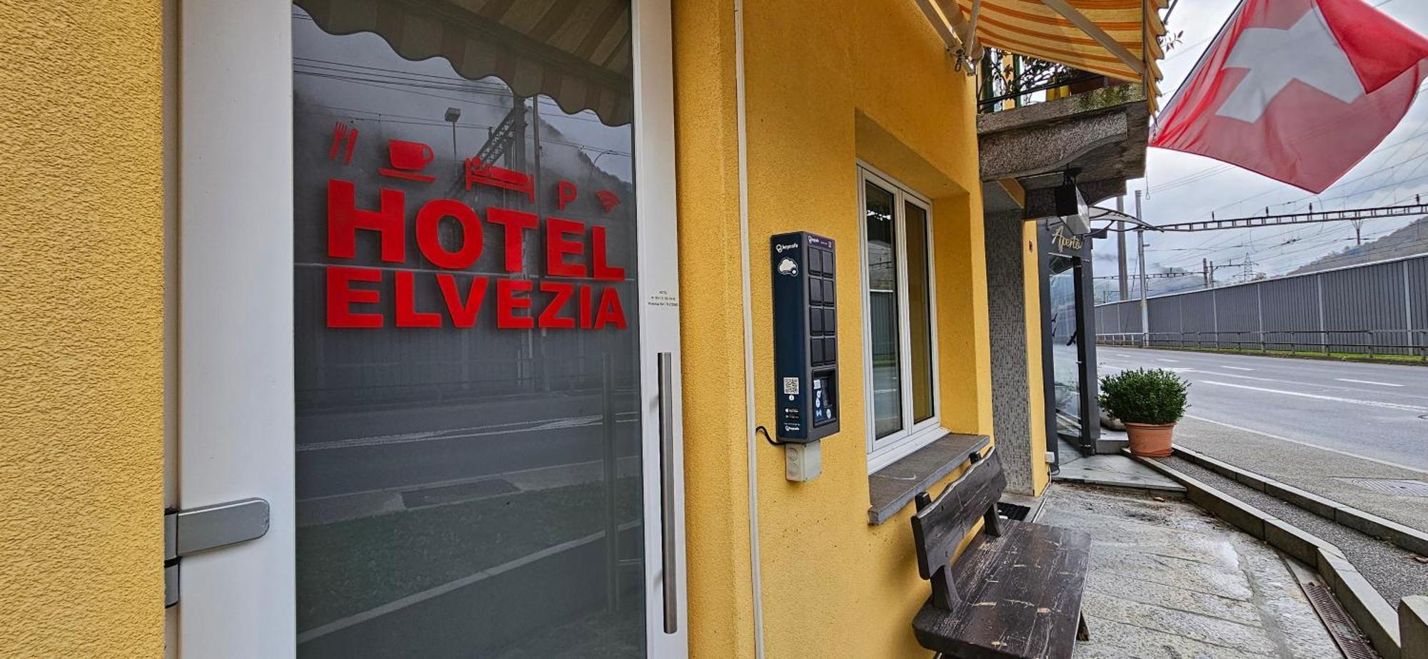 Hotel Elvezia - Self Check-In 拉沃尔戈 外观 照片